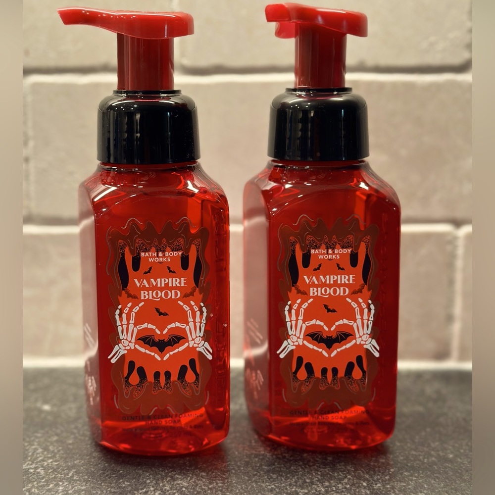 Bath & Body Works foaming hand soap - Vampire Blood